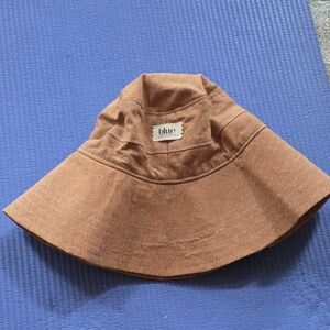 BlueCorduroy Brown Line Wide-Brim Bucket Hat